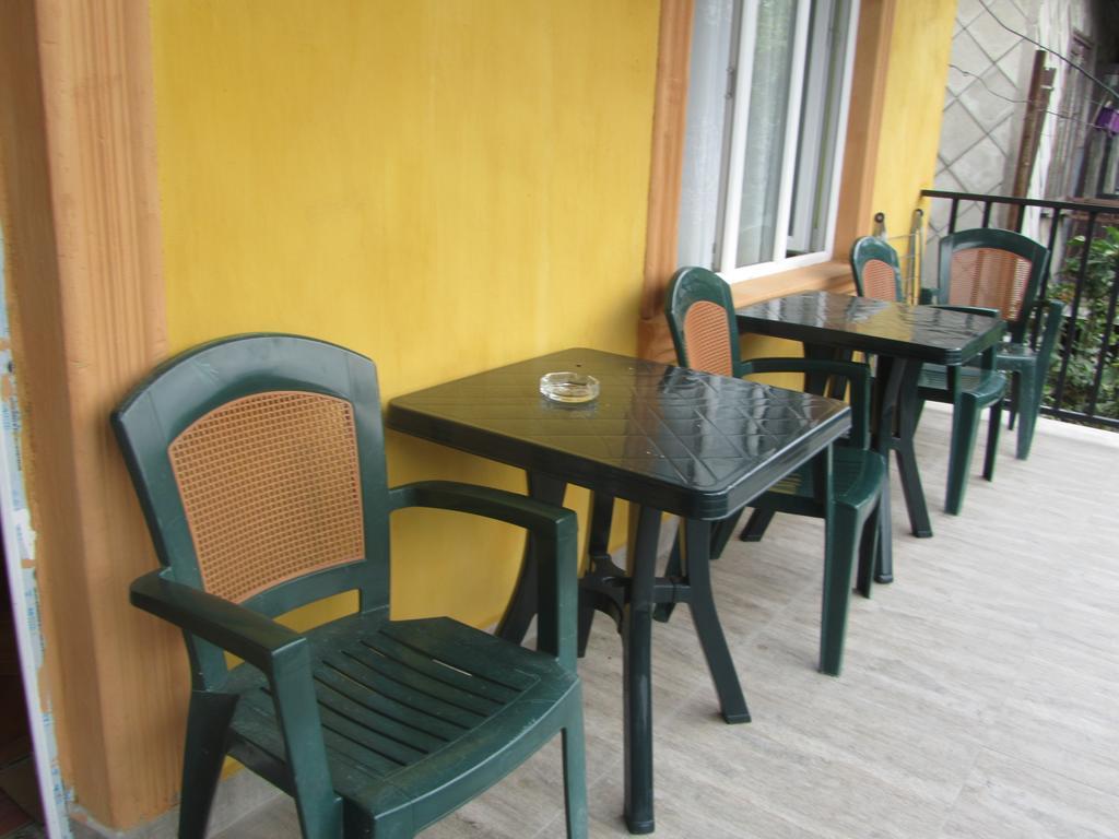 Suliko Guest House Batumi Quarto foto