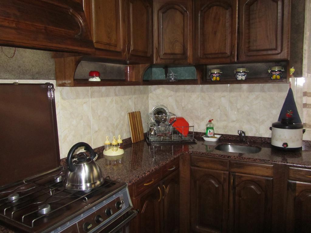 Suliko Guest House Batumi Quarto foto